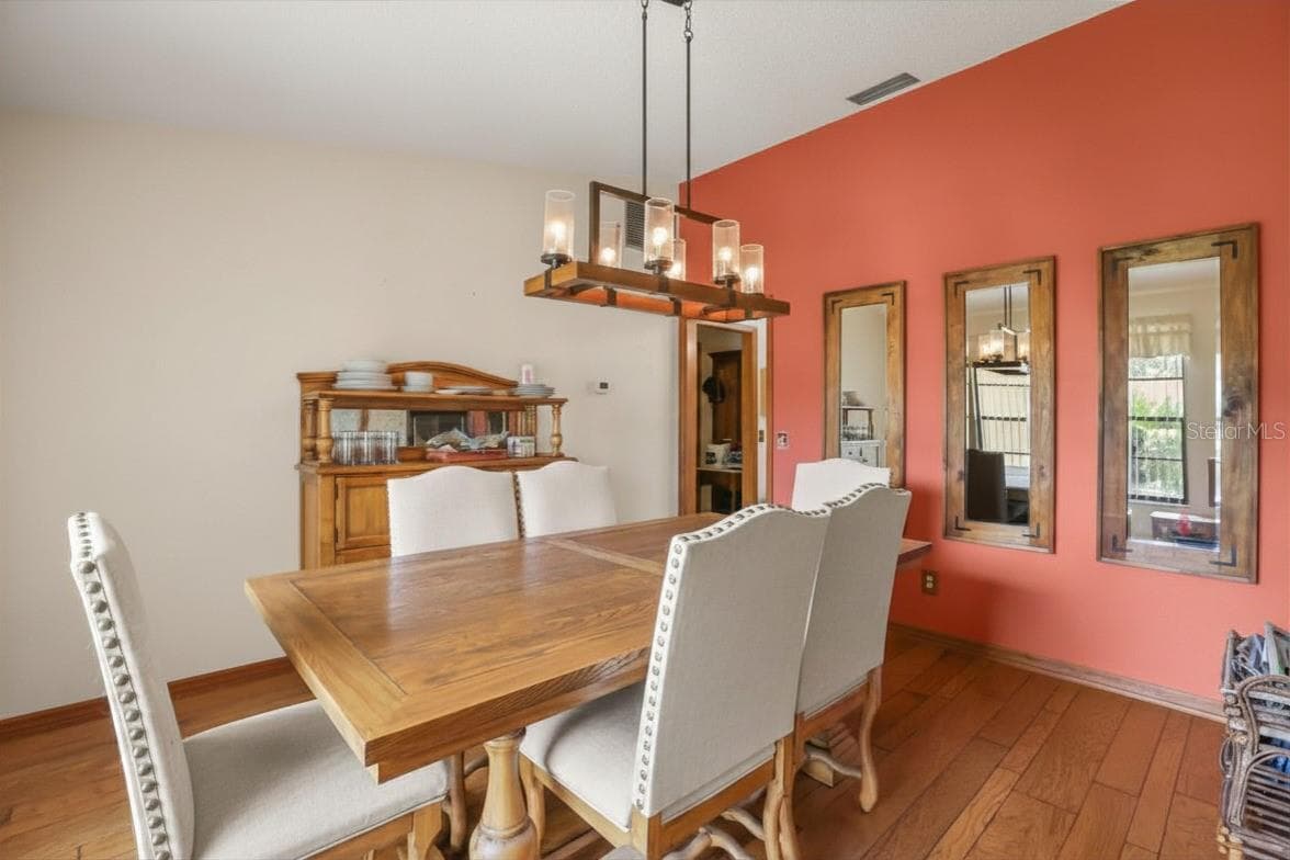 1573 SKYE COURT — photo 7 of 34