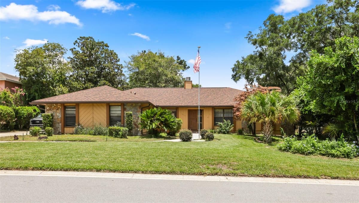 1573 SKYE COURT — photo 1 of 34