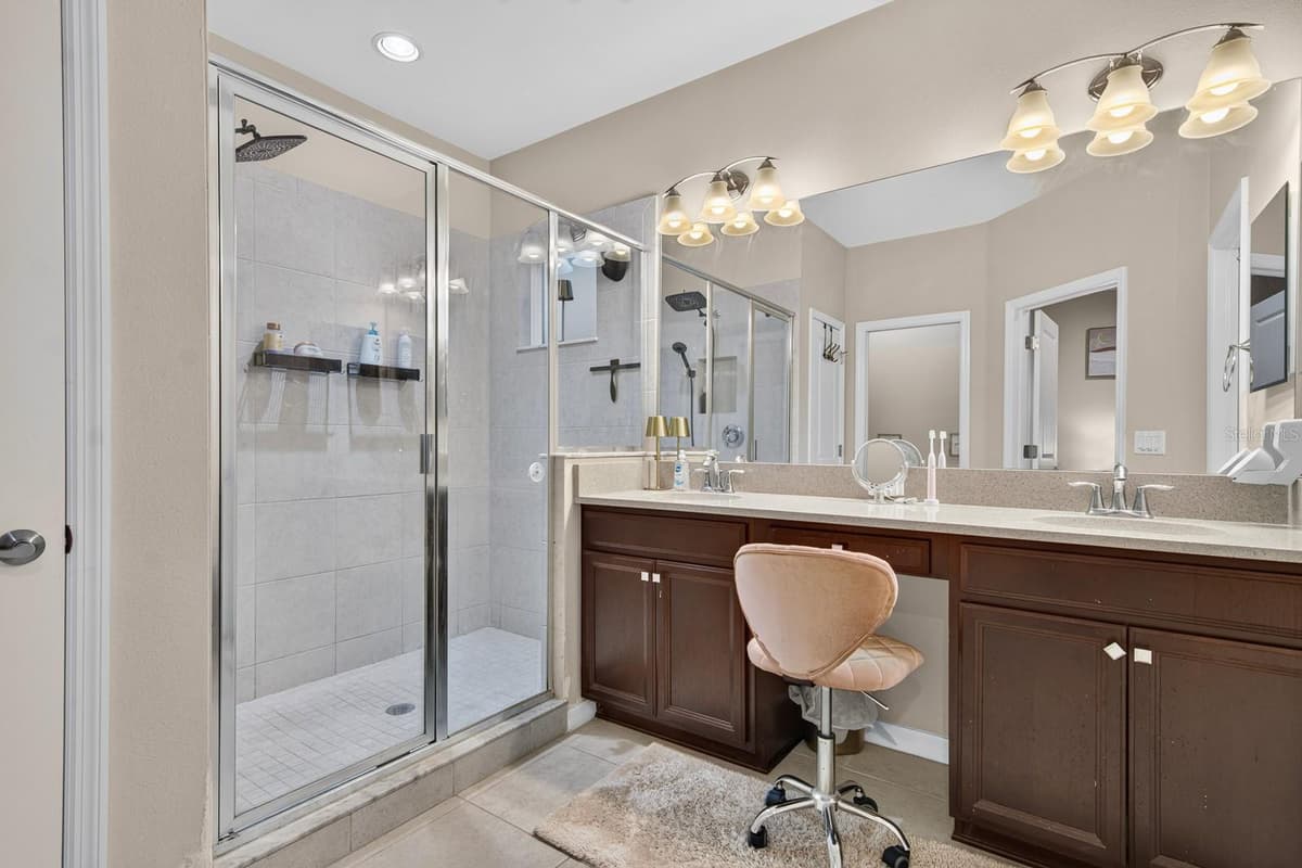 6717 CITRUS CREEK LANE — photo 17 of 33