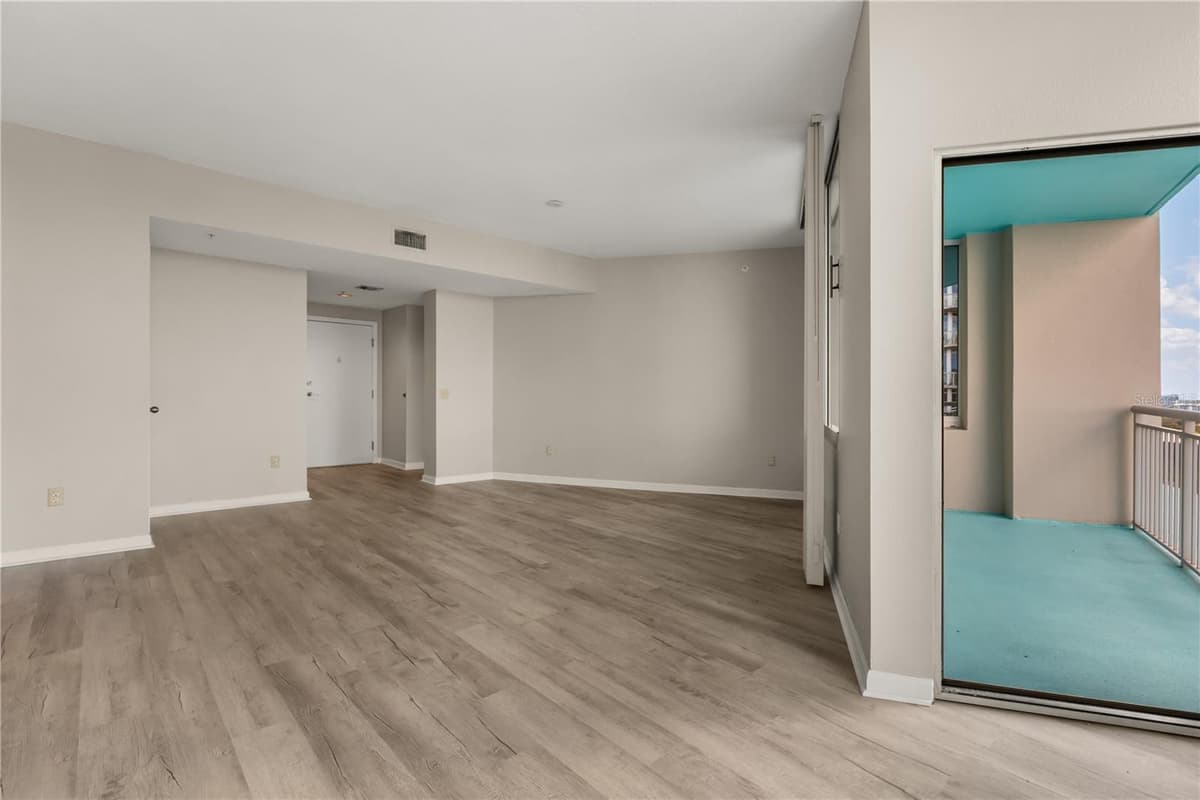 322 CENTRAL BOULEVARD — photo 12 of 25