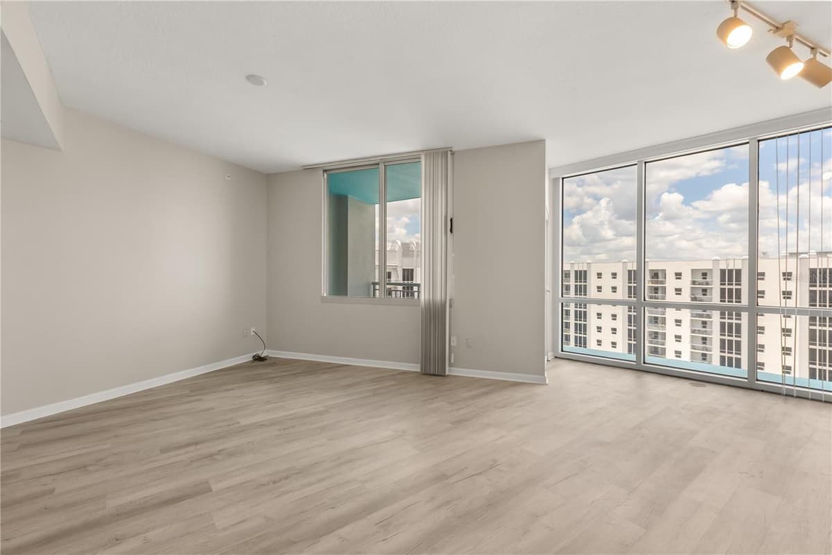 322 CENTRAL BOULEVARD — photo 10 of 25