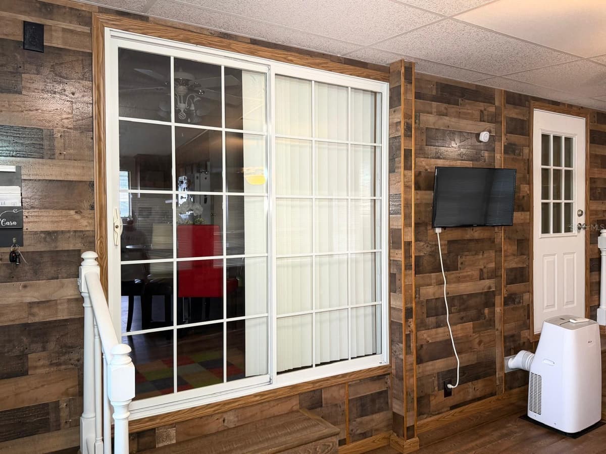 3937 CHRIS DRIVE — photo 16 of 51