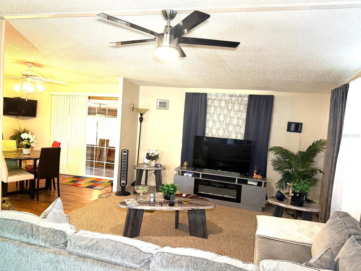 3937 CHRIS DRIVE — photo 22 of 51