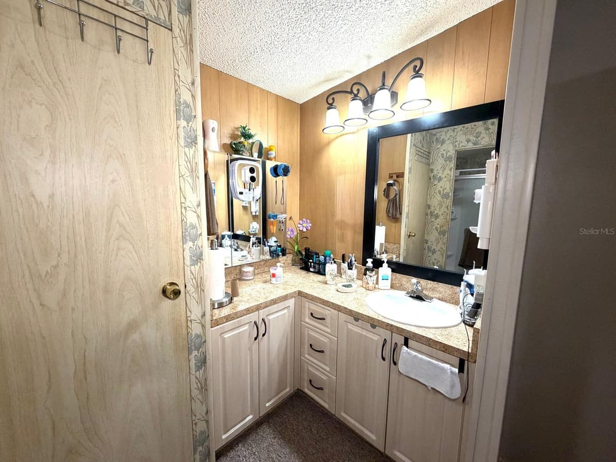 3937 CHRIS DRIVE — photo 40 of 51
