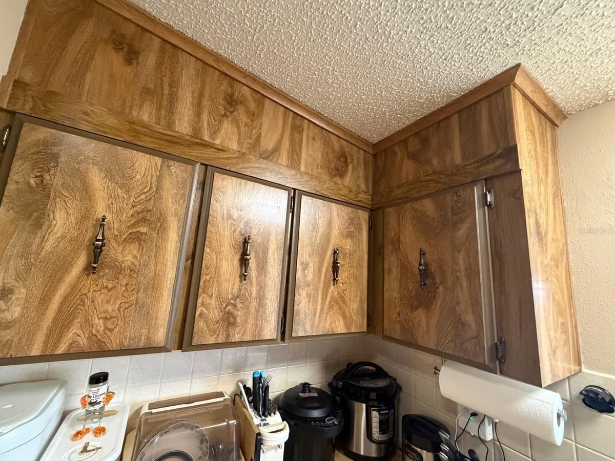 3937 CHRIS DRIVE — photo 31 of 51
