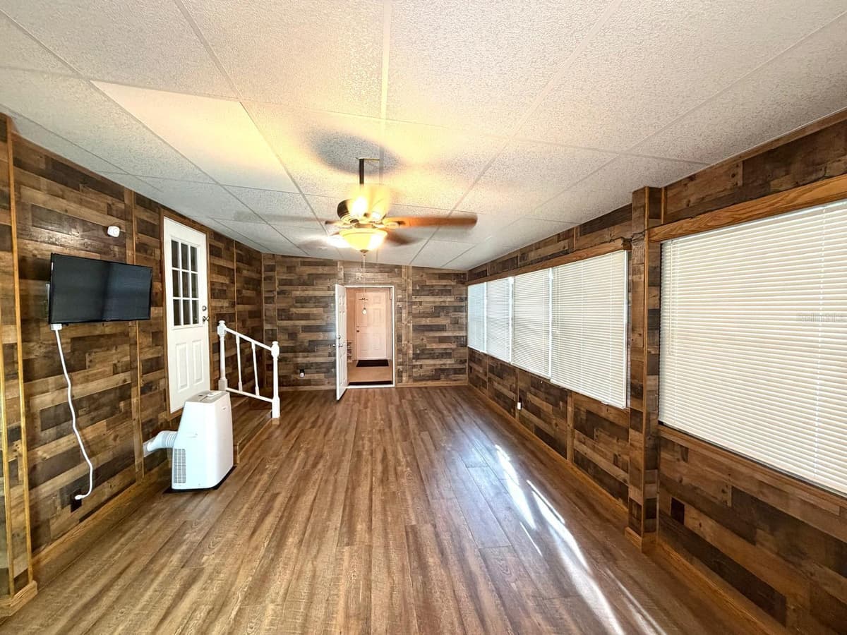3937 CHRIS DRIVE — photo 15 of 51