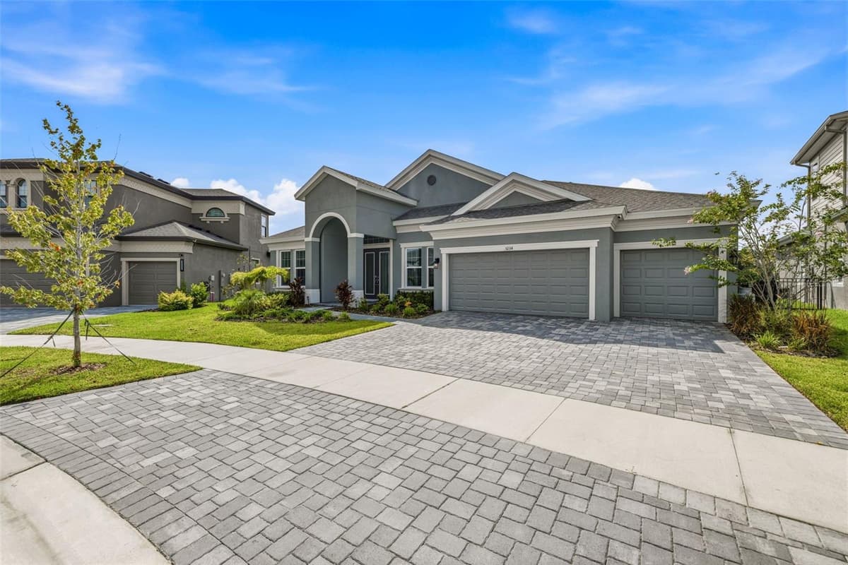 5254 WOLF CREEK DRIVE — photo 3 of 75