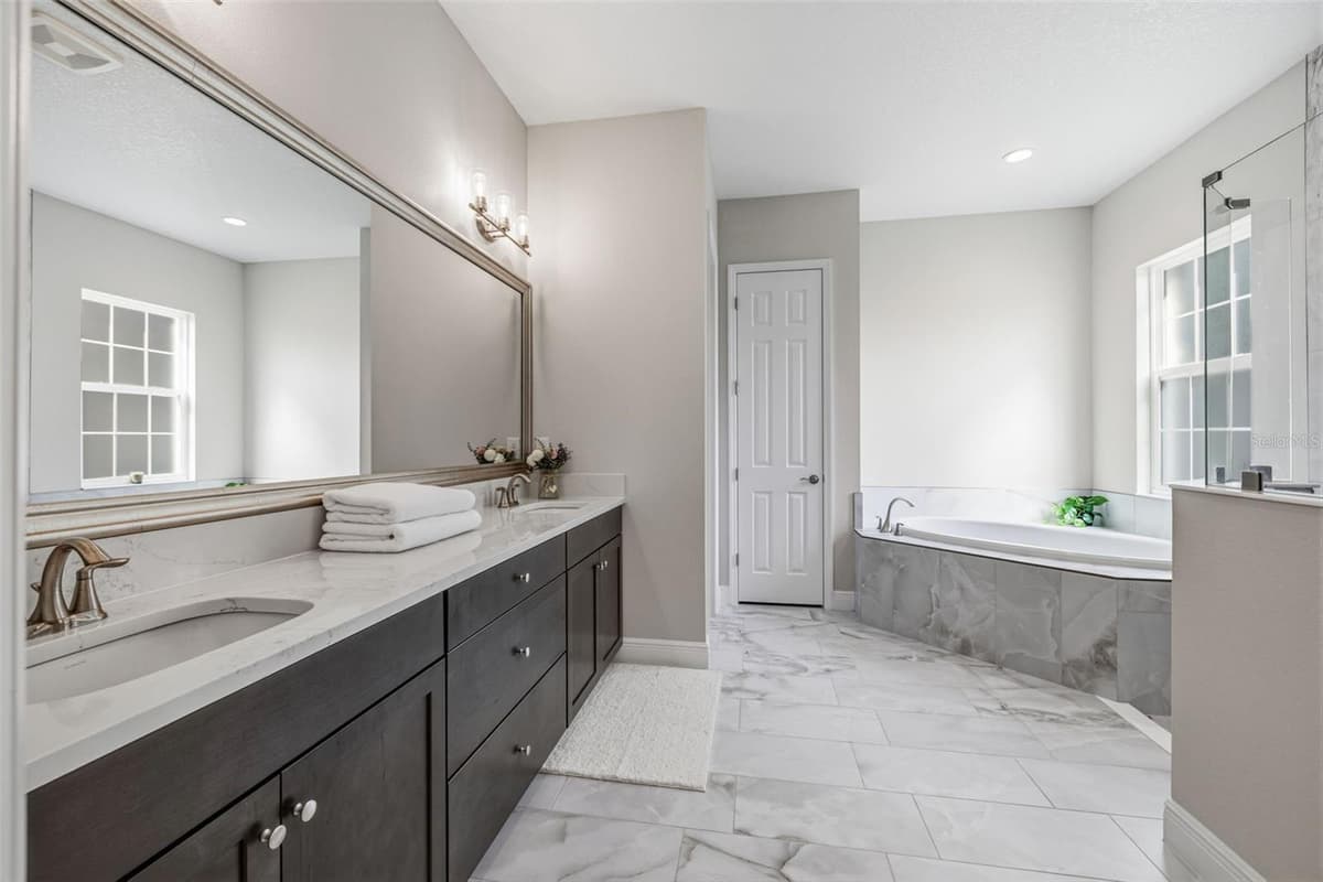 5254 WOLF CREEK DRIVE — photo 35 of 75