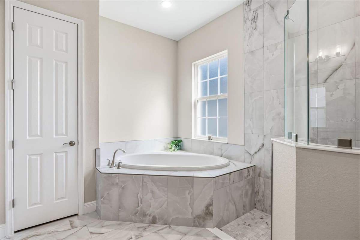 5254 WOLF CREEK DRIVE — photo 36 of 75