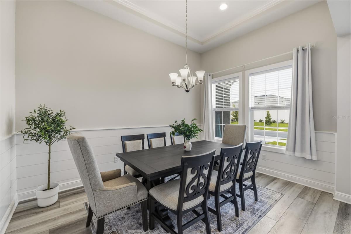 5254 WOLF CREEK DRIVE — photo 8 of 75