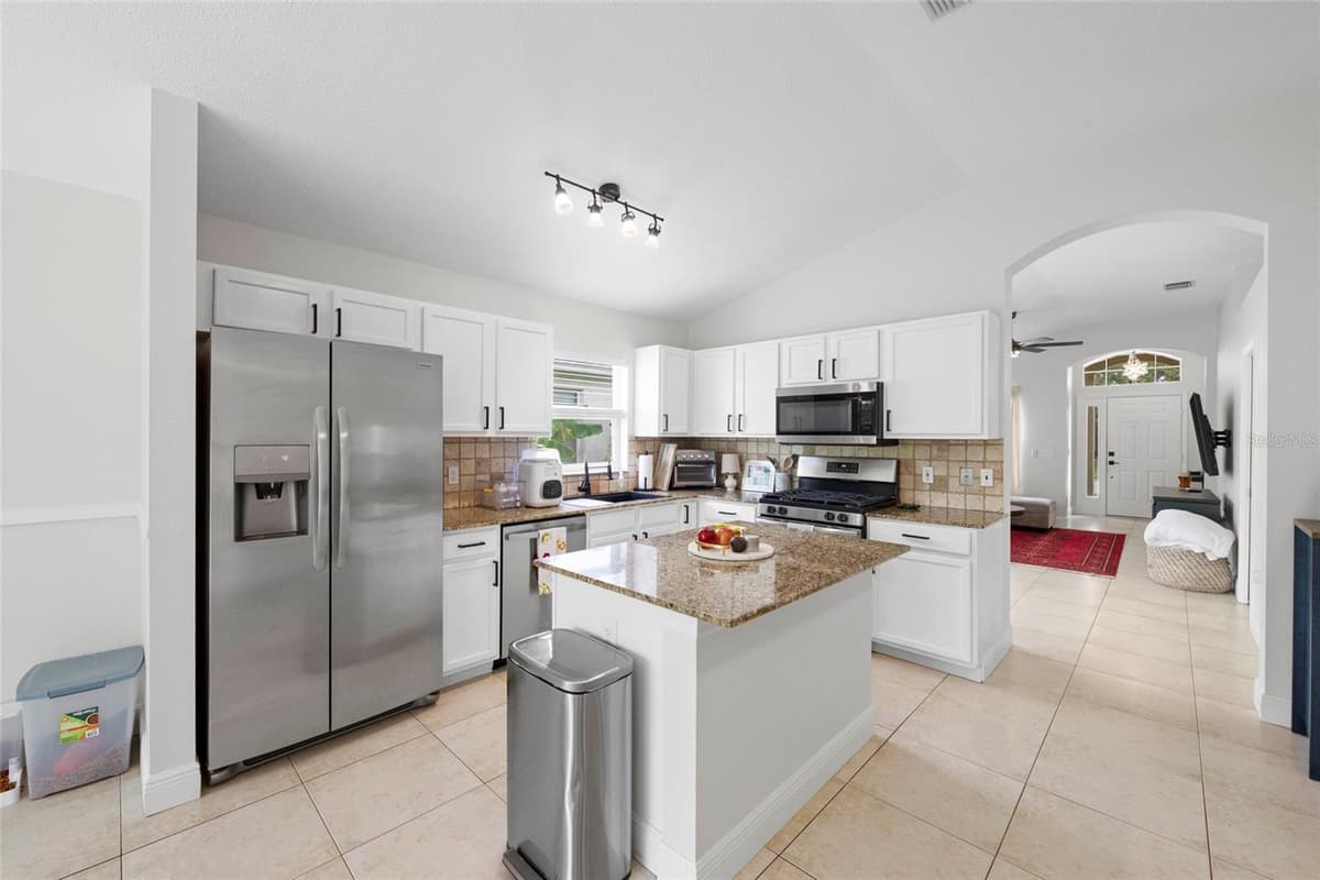 6222 BLUEFLOWER COURT — photo 9 of 37