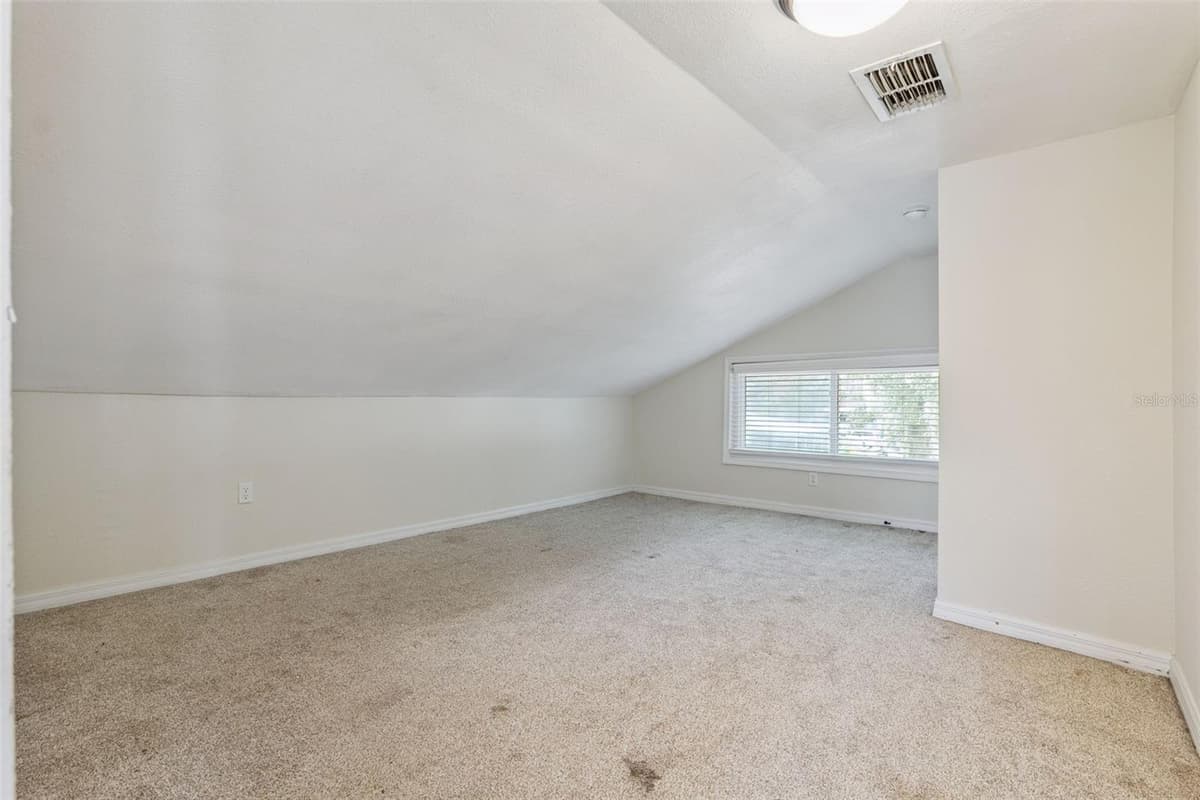 306 DISSTON AVENUE — photo 23 of 41