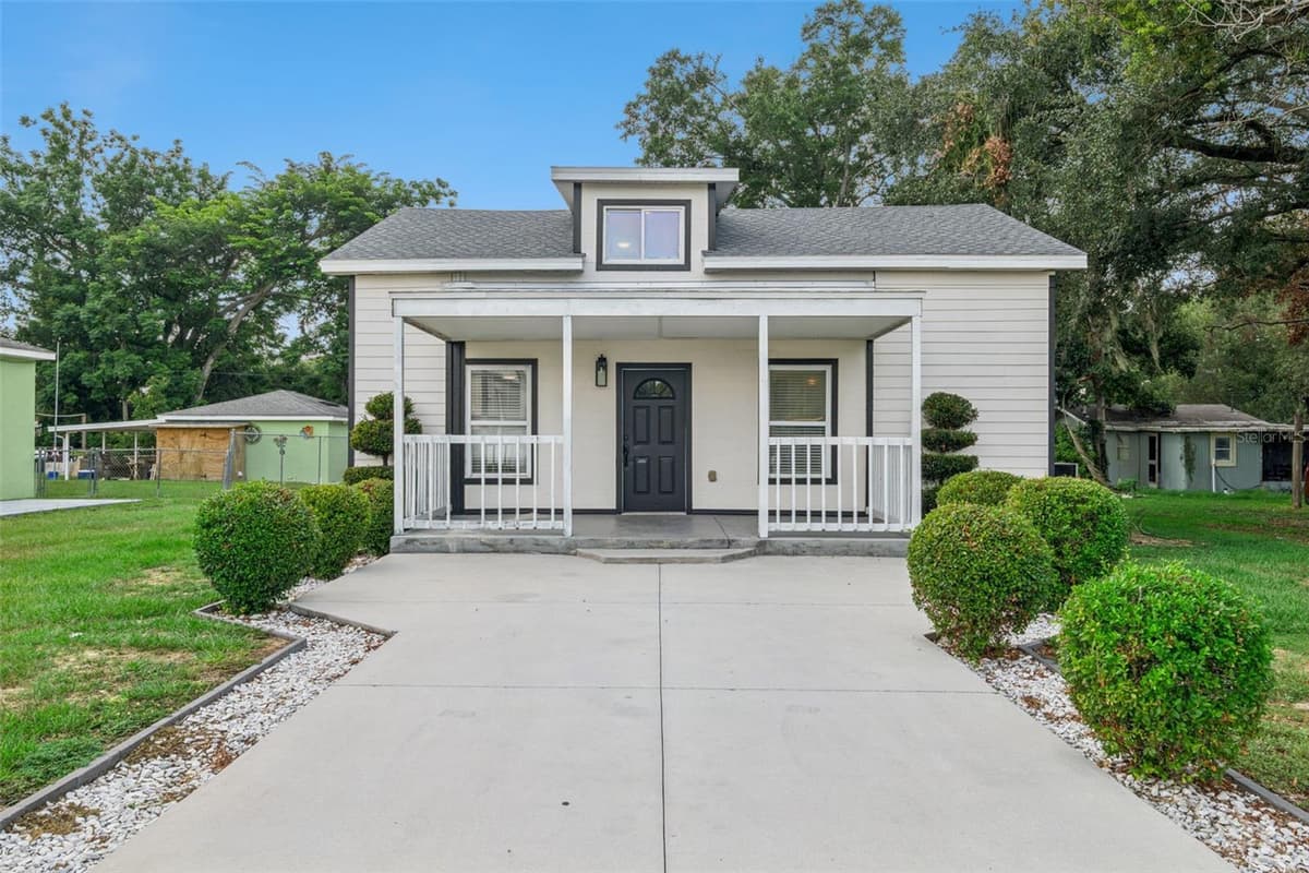 306 DISSTON AVENUE — photo 1 of 41