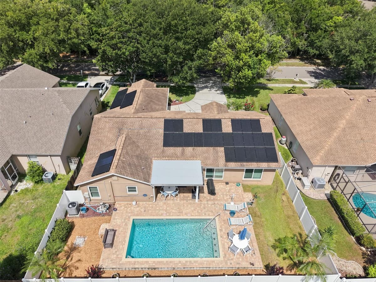 3720 TREELINE DRIVE — photo 2 of 49