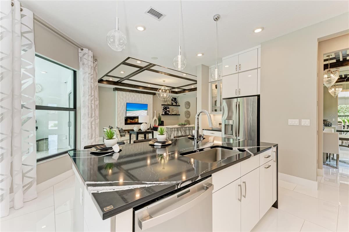 5060 SIMONS COURT — photo 9 of 59