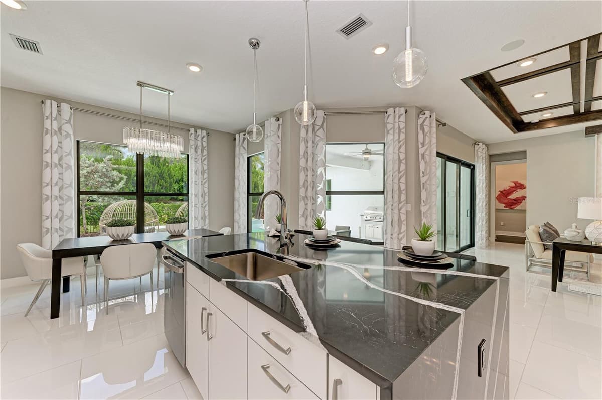 5060 SIMONS COURT — photo 8 of 59