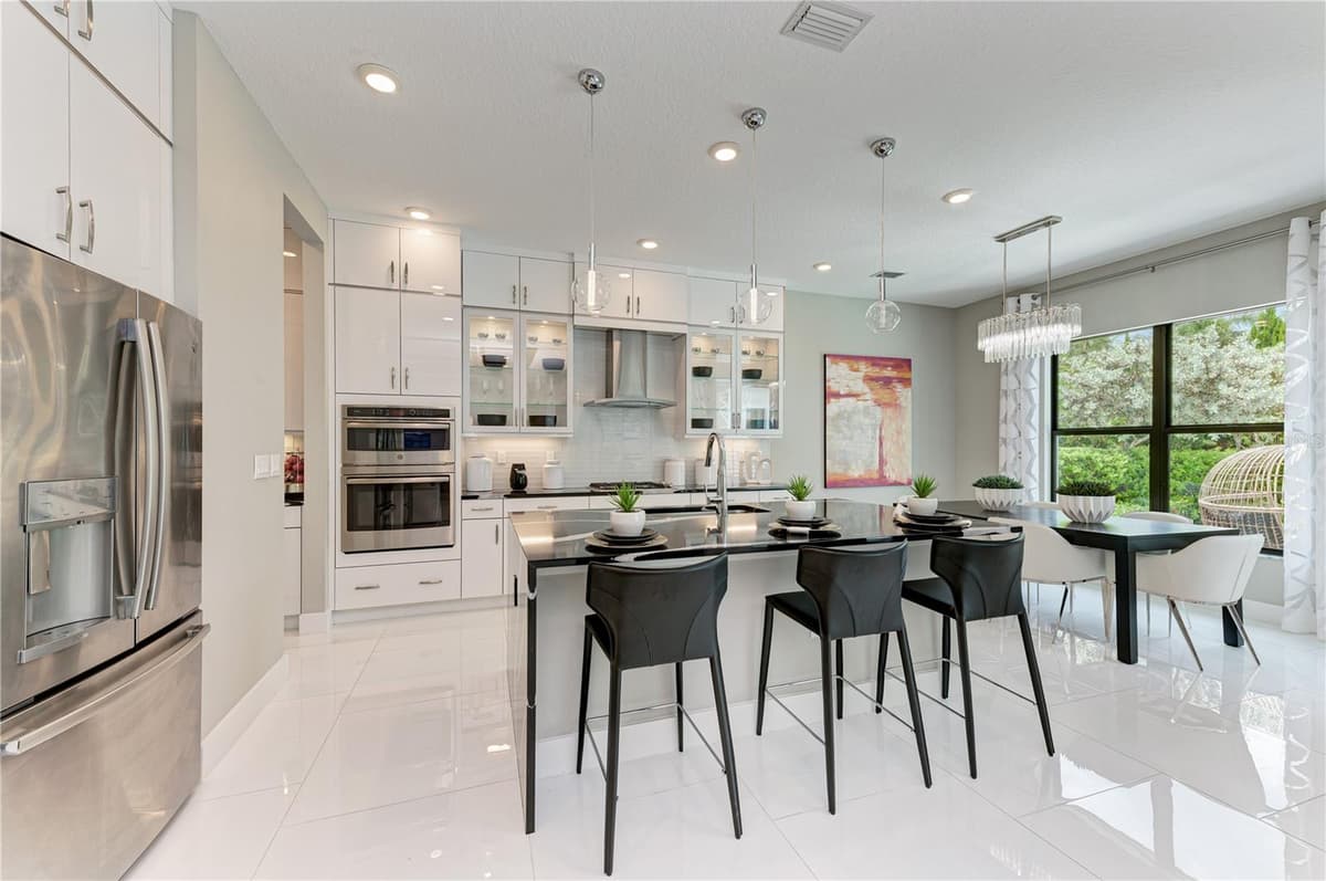 5060 SIMONS COURT — photo 4 of 59