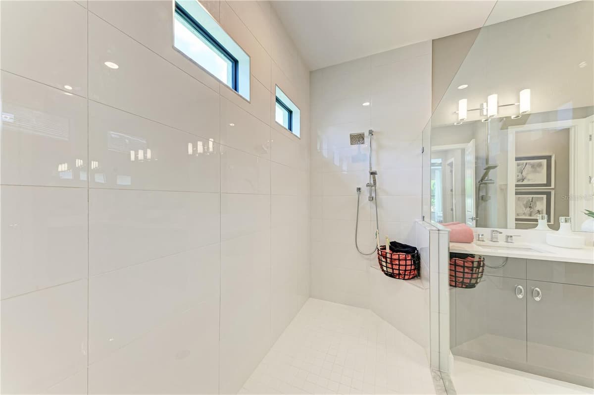 5060 SIMONS COURT — photo 22 of 59