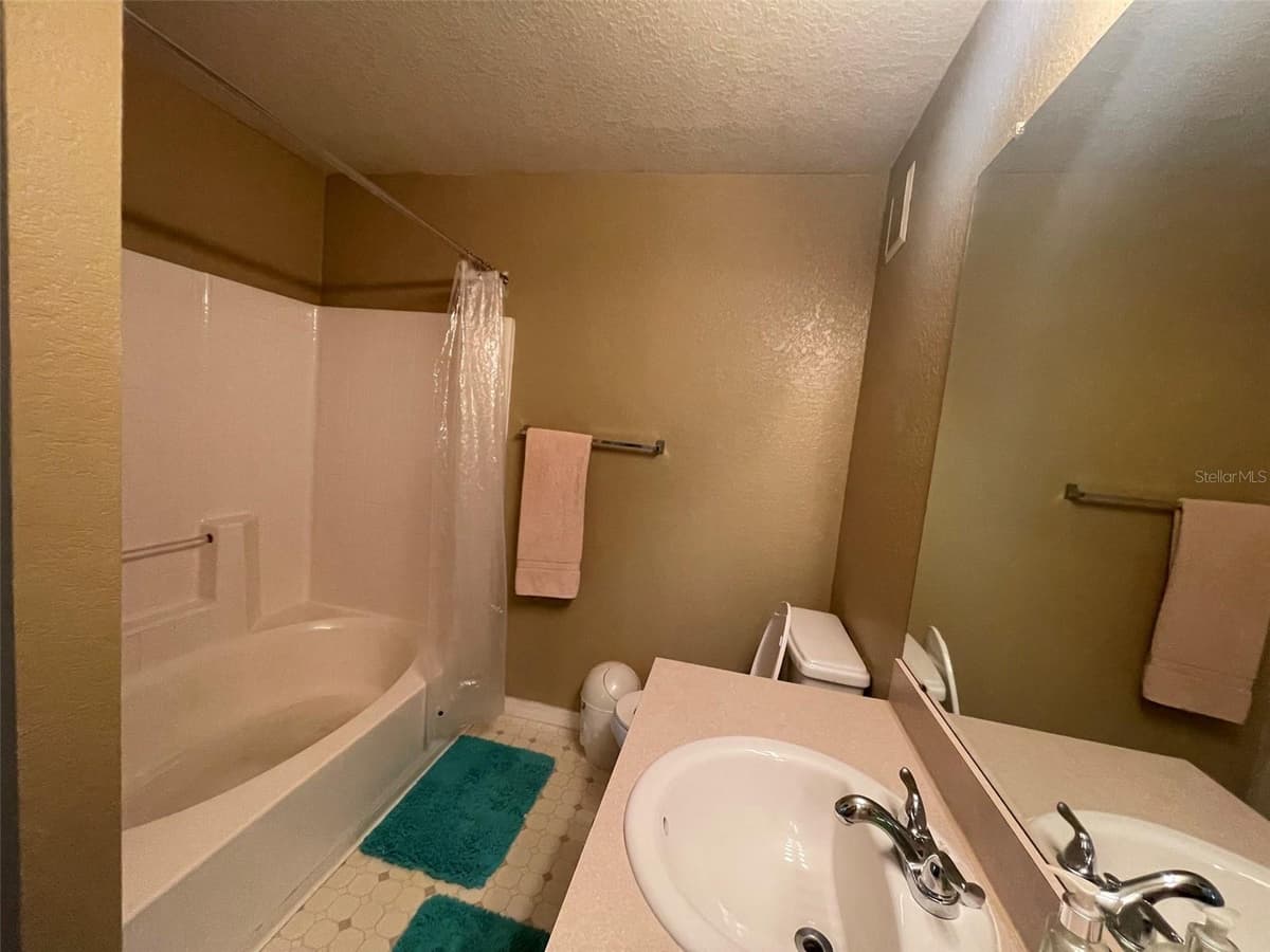 850 GRAND REGENCY POINT — photo 27 of 33