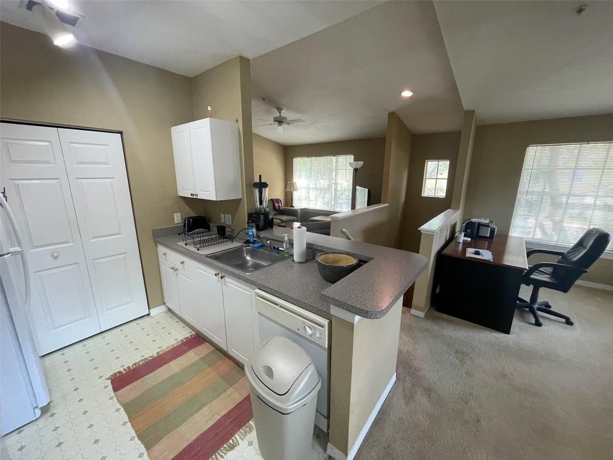 850 GRAND REGENCY POINT — photo 4 of 33