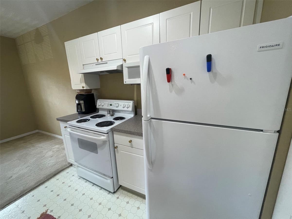 850 GRAND REGENCY POINT — photo 7 of 33