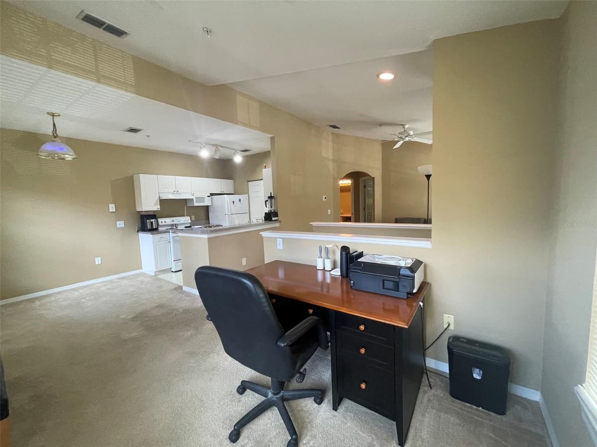 850 GRAND REGENCY POINT — photo 16 of 33