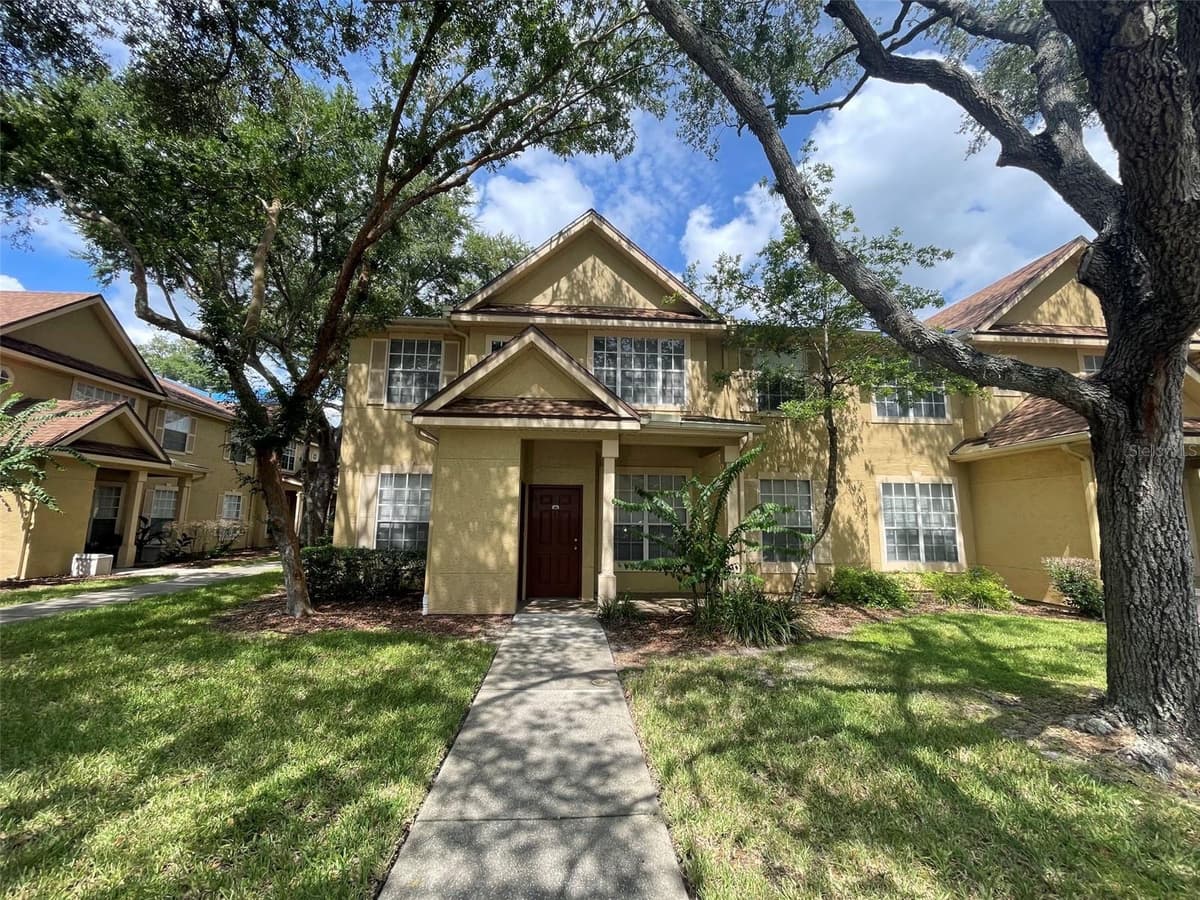 850 GRAND REGENCY POINT — photo 1 of 33