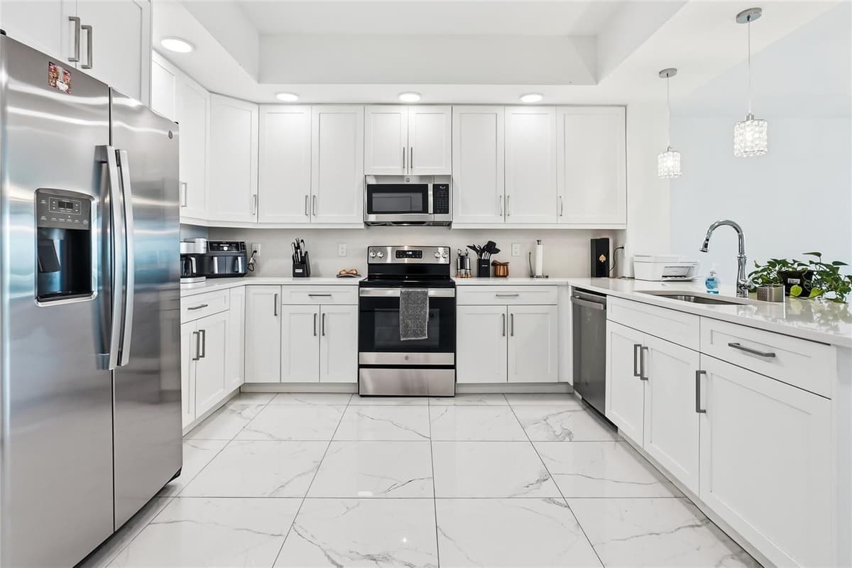 415 ISLAND WAY — photo 3 of 31