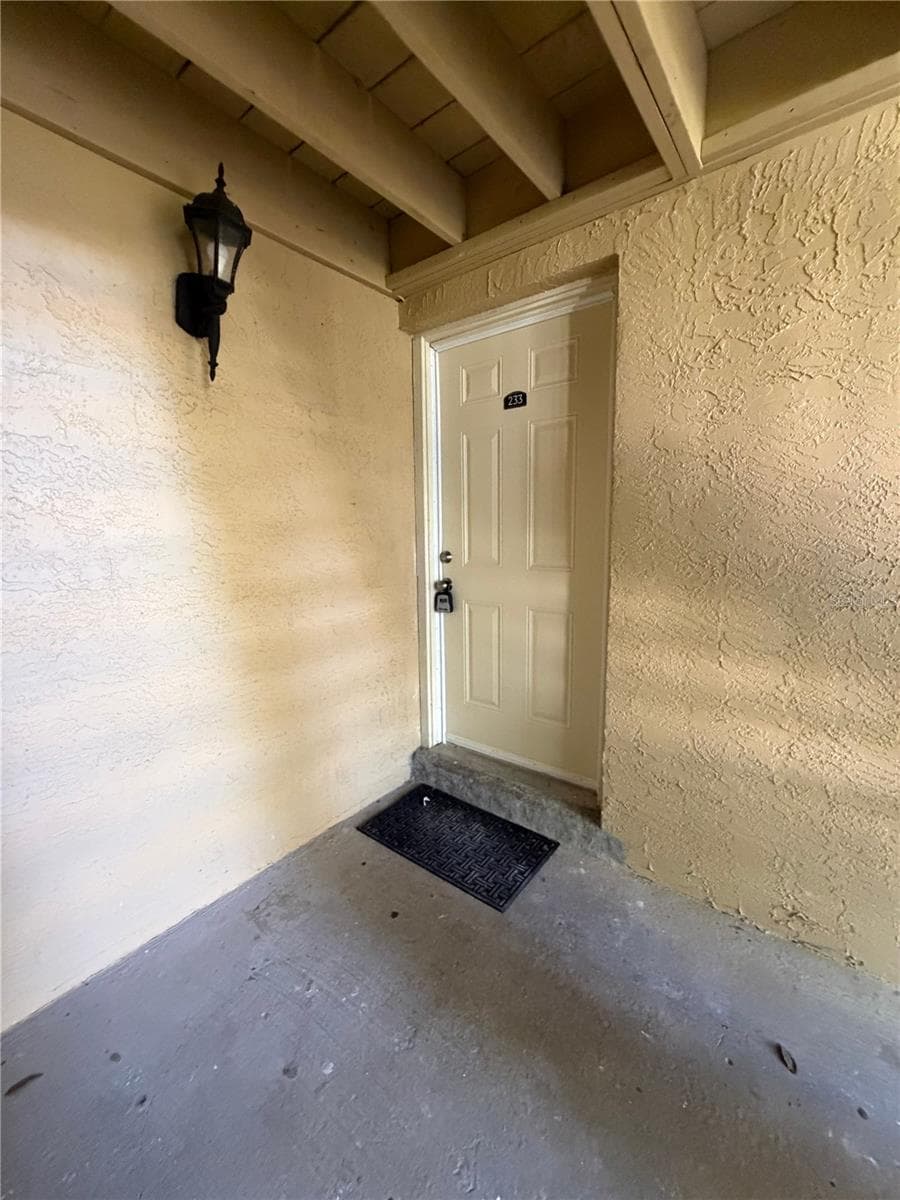 233 THORN TREE PLACE — photo 3 of 20