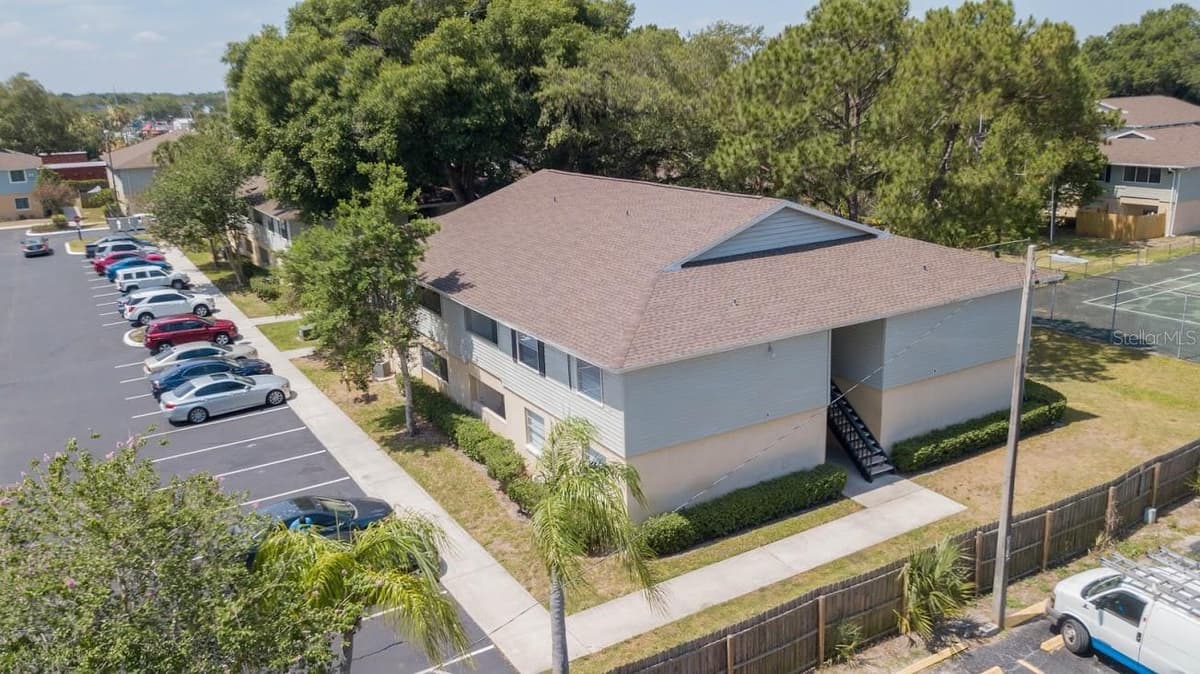 233 THORN TREE PLACE — photo 4 of 20