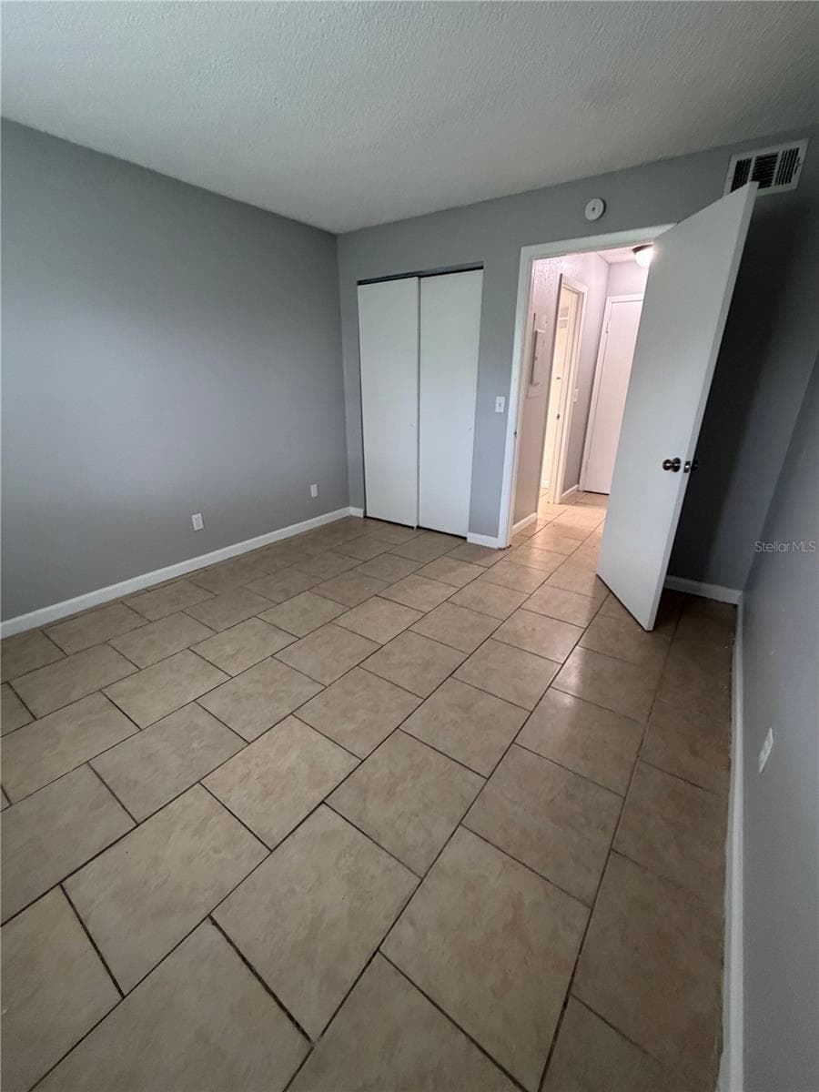 233 THORN TREE PLACE — photo 11 of 20