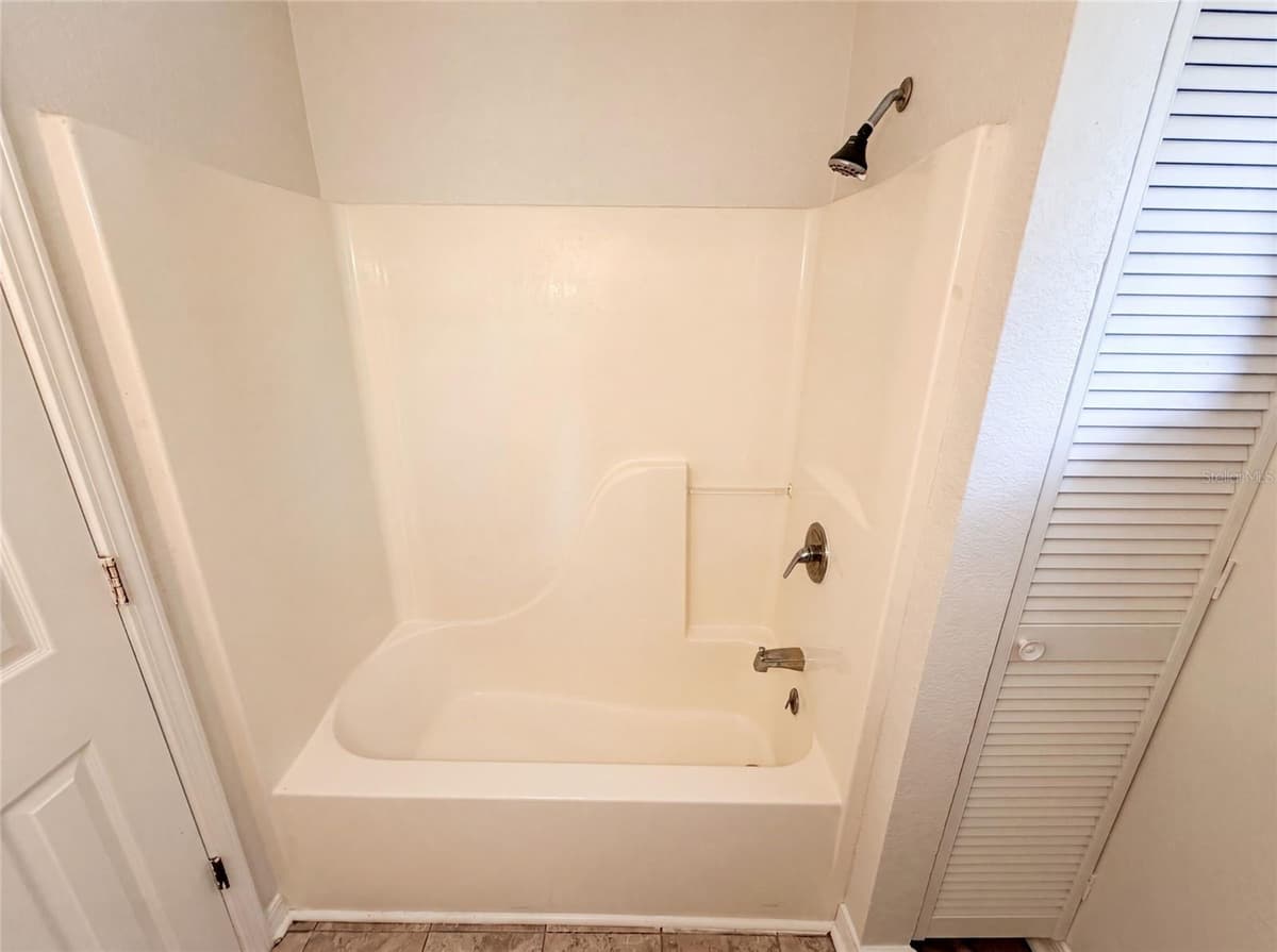 111 OLEANDER AVENUE — photo 14 of 35