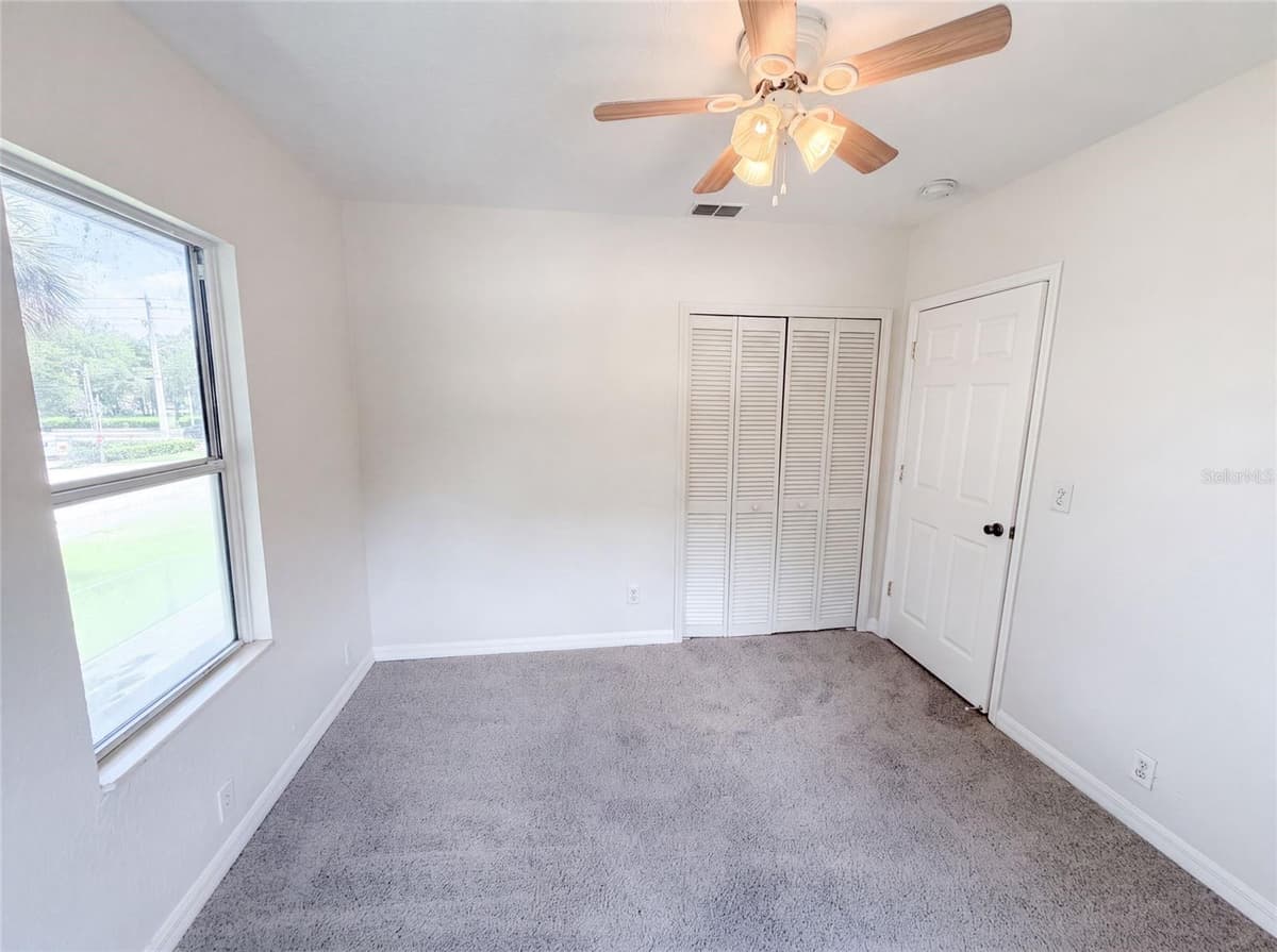 111 OLEANDER AVENUE — photo 16 of 35