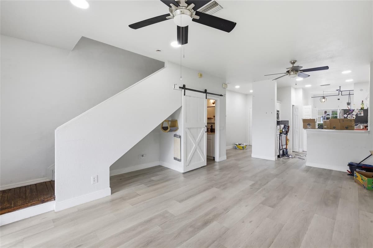 11009 WINTER CREST DRIVE — photo 5 of 26