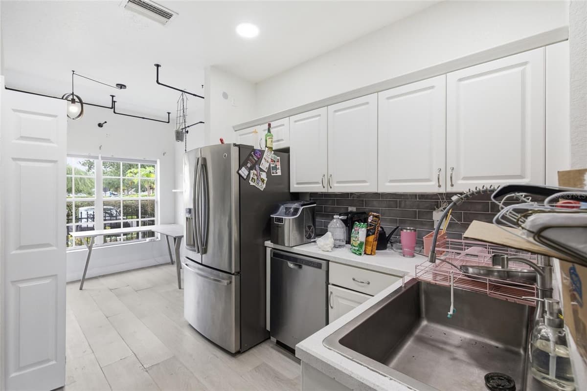 11009 WINTER CREST DRIVE — photo 10 of 26