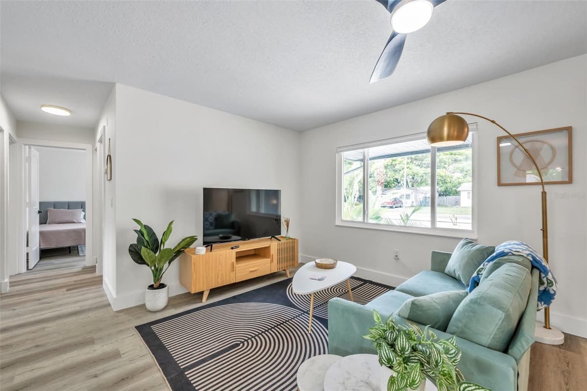 2310 MARY SUE STREET — photo 6 of 35