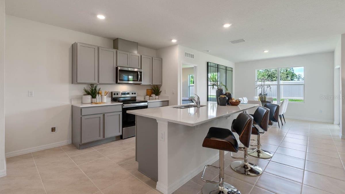 3740 GIORGIO DRIVE — photo 12 of 38
