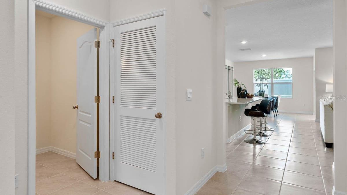 3740 GIORGIO DRIVE — photo 7 of 38