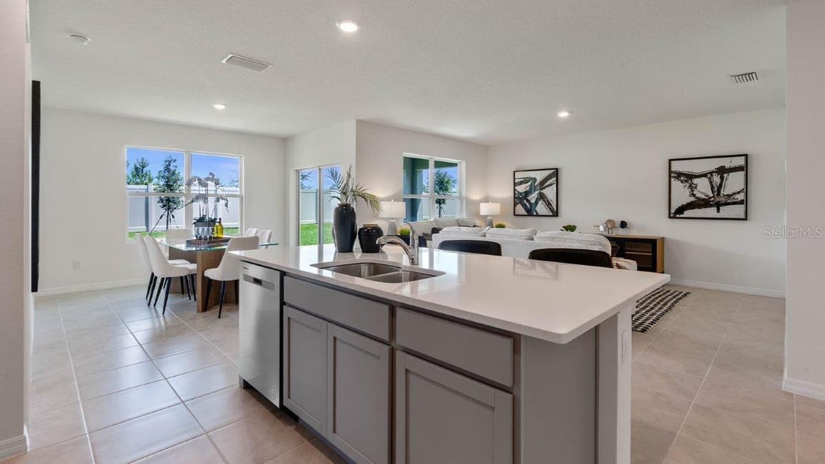 3740 GIORGIO DRIVE — photo 13 of 38