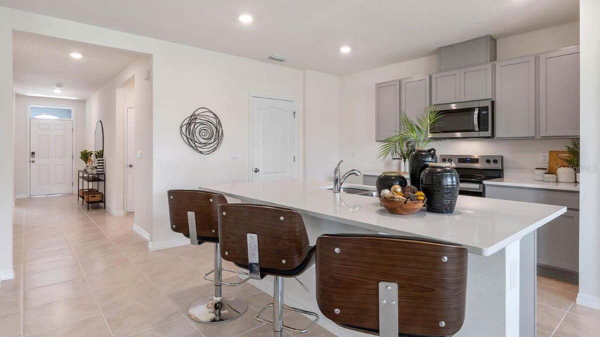 3740 GIORGIO DRIVE — photo 10 of 38
