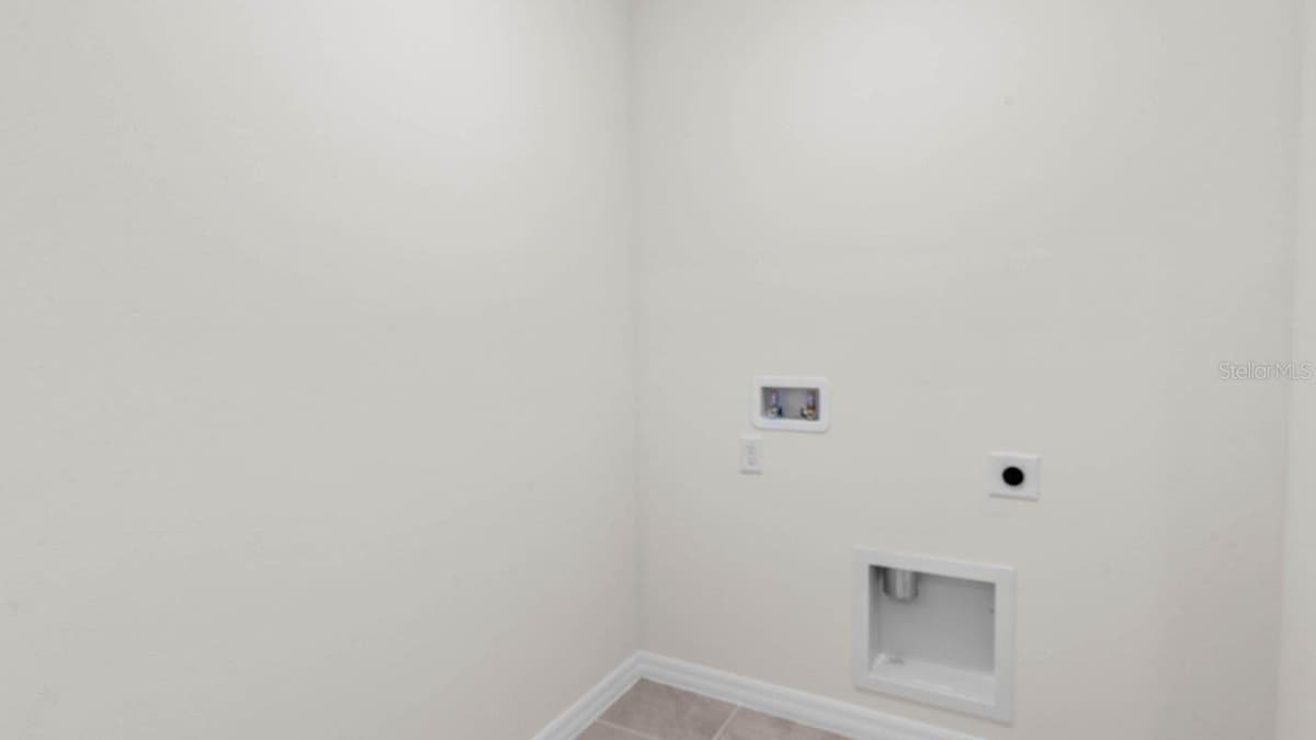 3740 GIORGIO DRIVE — photo 8 of 38