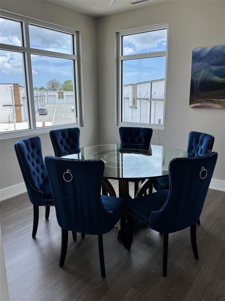 5431 COMMUNICATIONS PARKWAY — photo 10 of 11