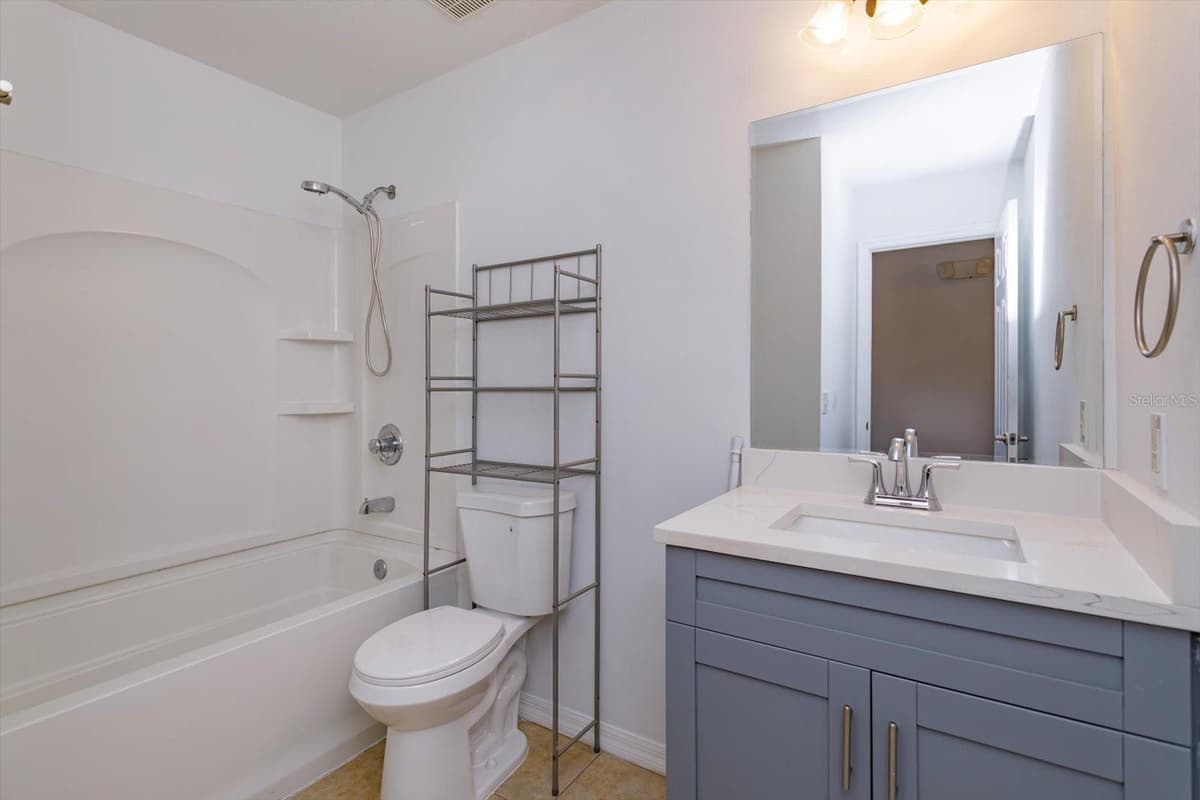 5390 PARADISE CAY CIRCLE — photo 14 of 20