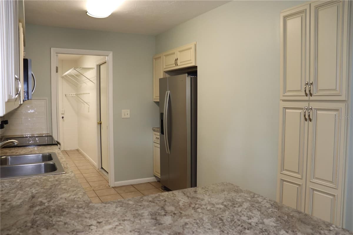 2161 38 STREET — photo 12 of 26