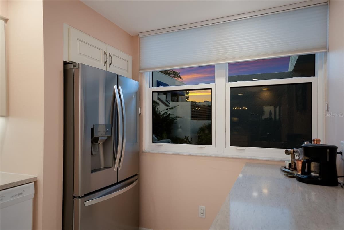 713 BAYPORT WAY — photo 14 of 35