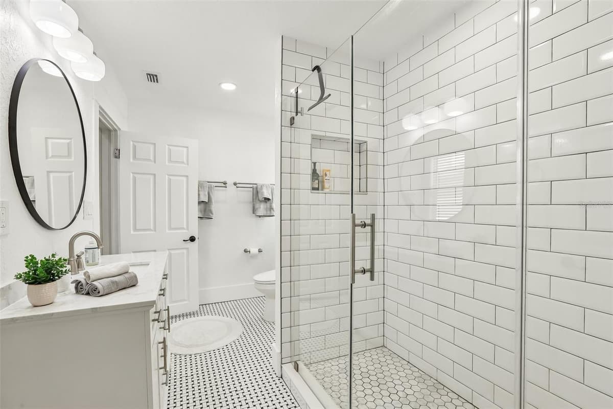 2126 BEACH STREET — photo 24 of 45