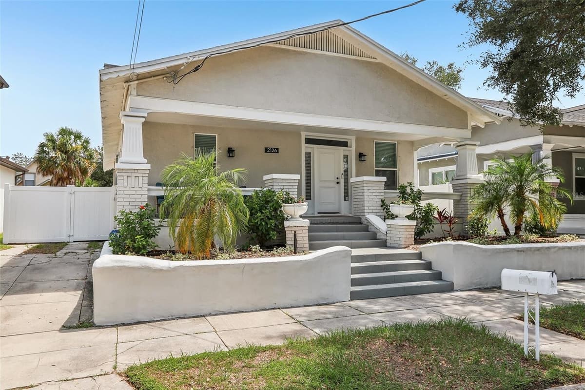 2126 BEACH STREET — photo 3 of 45