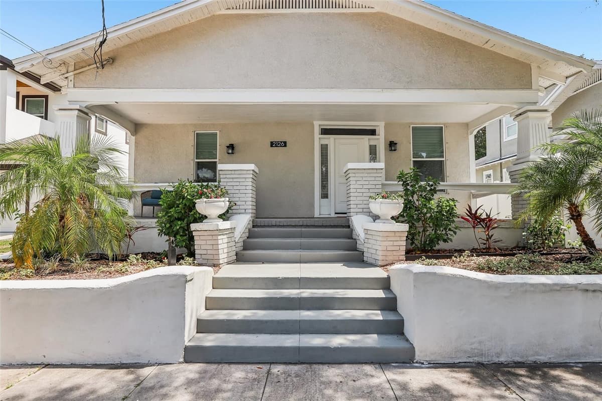 2126 BEACH STREET — photo 4 of 45
