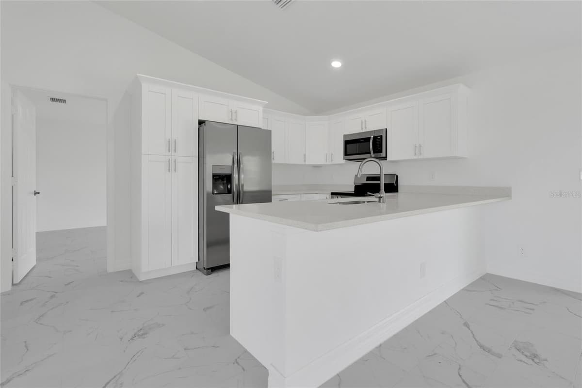 310 9TH TERRACE — photo 11 of 37