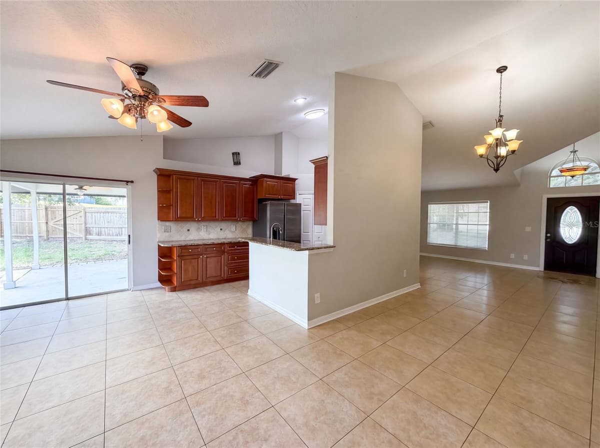17802 JEFFERSON STREET — photo 11 of 28